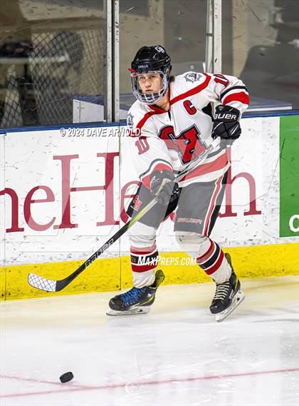 Thumbnail 1 in Camden Hills vs. Cheverus (MPA Class B State Final) photogallery.