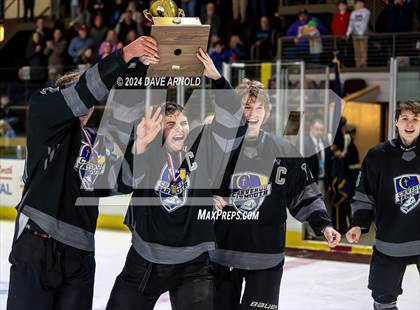 Thumbnail 3 in Camden Hills vs. Cheverus (MPA Class B State Final) photogallery.
