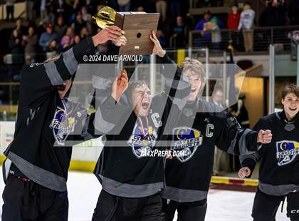 Thumbnail 2 in Camden Hills vs. Cheverus (MPA Class B State Final) photogallery.
