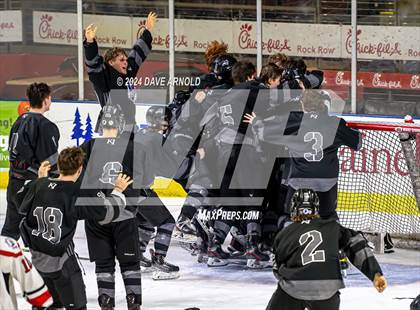 Thumbnail 3 in Camden Hills vs. Cheverus (MPA Class B State Final) photogallery.