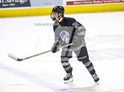Thumbnail 1 in Camden Hills vs. Cheverus (MPA Class B State Final) photogallery.