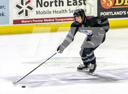 Thumbnail 2 in Camden Hills vs. Cheverus (MPA Class B State Final) photogallery.