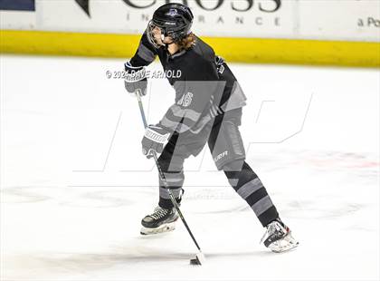 Thumbnail 3 in Camden Hills vs. Cheverus (MPA Class B State Final) photogallery.