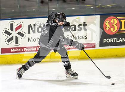 Thumbnail 3 in Camden Hills vs. Cheverus (MPA Class B State Final) photogallery.