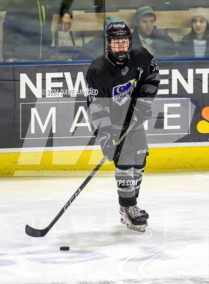 Thumbnail 3 in Camden Hills vs. Cheverus (MPA Class B State Final) photogallery.