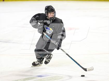 Thumbnail 3 in Camden Hills vs. Cheverus (MPA Class B State Final) photogallery.