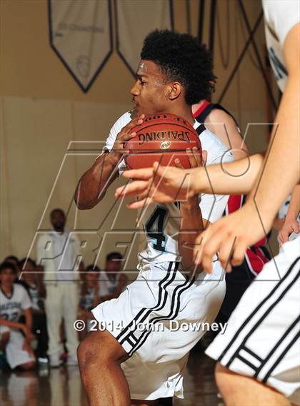 Thumbnail 3 in Salesian vs. Hesperia Christian (MaxPreps Holiday Classic) photogallery.