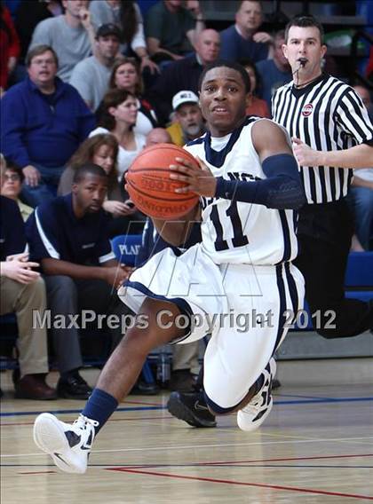 Thumbnail 1 in Immaculate vs. Northwestern Regional (CIAC Class S Semifinal) photogallery.
