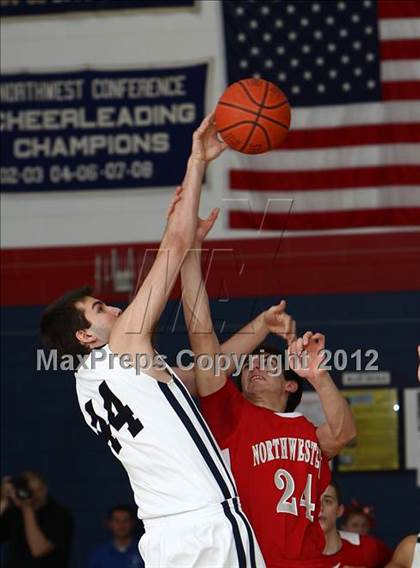 Thumbnail 3 in Immaculate vs. Northwestern Regional (CIAC Class S Semifinal) photogallery.