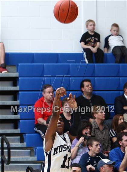 Thumbnail 1 in Immaculate vs. Northwestern Regional (CIAC Class S Semifinal) photogallery.