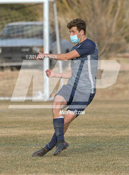 Thumbnail 2 in Santa Fe Prep vs Santa Fe photogallery.