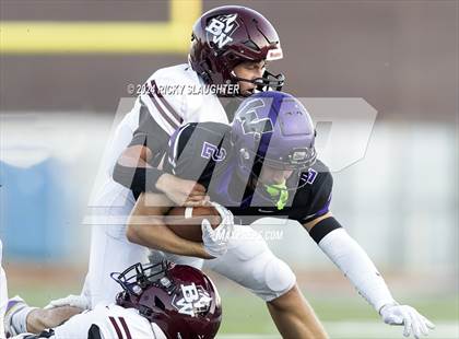 Thumbnail 3 in Belleville West @ Fort Zumwalt West photogallery.