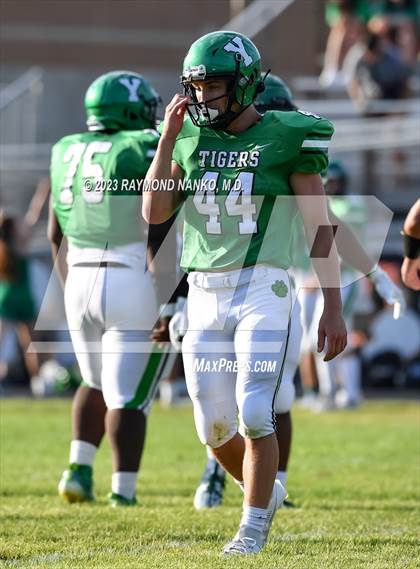 Thumbnail 2 in Frankton v Yorktown (Scrimmage) photogallery.