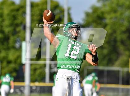 Thumbnail 1 in Frankton v Yorktown (Scrimmage) photogallery.
