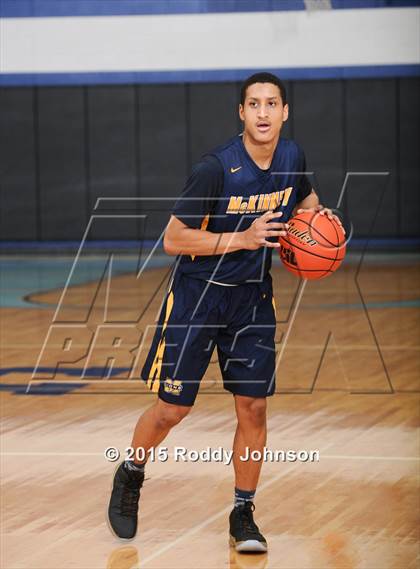 Thumbnail 2 in McKinney vs. La Porte (McDonald's Texas Invitational) photogallery.