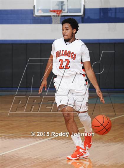 Thumbnail 3 in McKinney vs. La Porte (McDonald's Texas Invitational) photogallery.