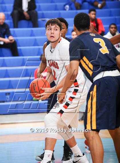 Thumbnail 3 in McKinney vs. La Porte (McDonald's Texas Invitational) photogallery.