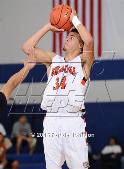 Thumbnail 2 in McKinney vs. La Porte (McDonald's Texas Invitational) photogallery.