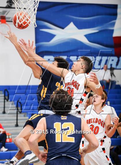 Thumbnail 2 in McKinney vs. La Porte (McDonald's Texas Invitational) photogallery.