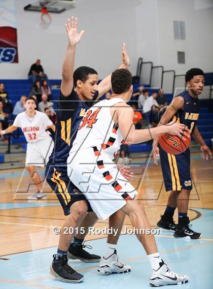 Thumbnail 2 in McKinney vs. La Porte (McDonald's Texas Invitational) photogallery.