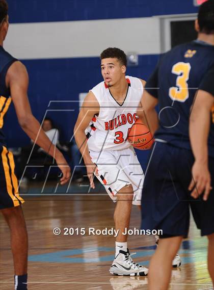 Thumbnail 3 in McKinney vs. La Porte (McDonald's Texas Invitational) photogallery.