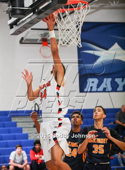 Thumbnail 3 in McKinney vs. La Porte (McDonald's Texas Invitational) photogallery.