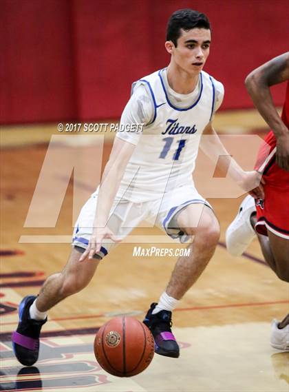 Thumbnail 1 in Temescal Canyon vs. Great Oak (Battlezone Tourney) photogallery.