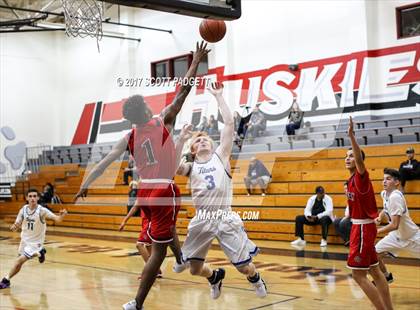 Thumbnail 2 in Temescal Canyon vs. Great Oak (Battlezone Tourney) photogallery.