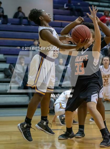 Thumbnail 3 in New Hanover @ Jack Britt photogallery.