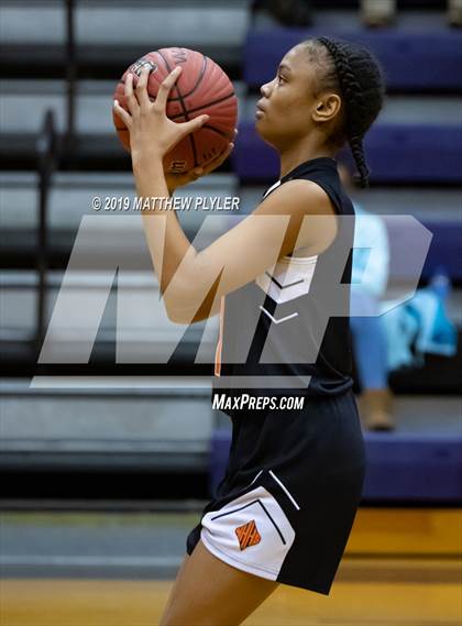 Thumbnail 3 in New Hanover @ Jack Britt photogallery.