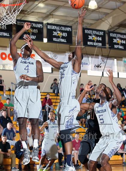 Thumbnail 2 in  Lincoln vs. Wheeler (City of Palms Classic) photogallery.