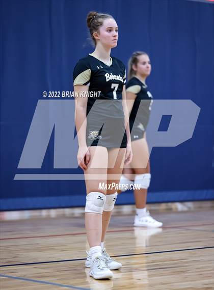 Thumbnail 2 in Mater Lakes Academy vs. Buchholz photogallery.