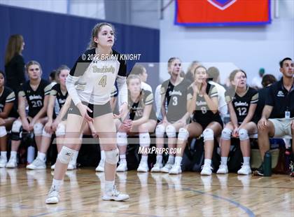 Thumbnail 2 in Mater Lakes Academy vs. Buchholz photogallery.