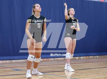 Thumbnail 3 in Mater Lakes Academy vs. Buchholz photogallery.