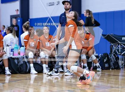 Thumbnail 1 in Mater Lakes Academy vs. Buchholz photogallery.