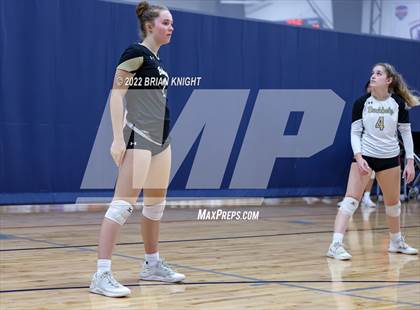 Thumbnail 3 in Mater Lakes Academy vs. Buchholz photogallery.