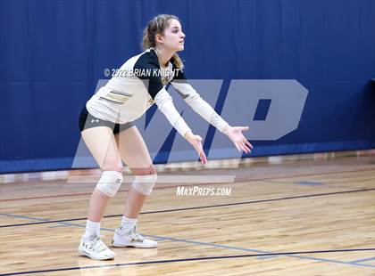 Thumbnail 1 in Mater Lakes Academy vs. Buchholz photogallery.