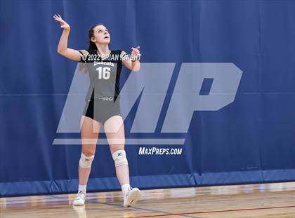 Thumbnail 2 in Mater Lakes Academy vs. Buchholz photogallery.