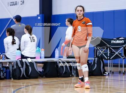 Thumbnail 1 in Mater Lakes Academy vs. Buchholz photogallery.