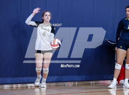 Thumbnail 2 in Mater Lakes Academy vs. Buchholz photogallery.
