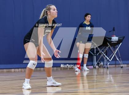 Thumbnail 1 in Mater Lakes Academy vs. Buchholz photogallery.