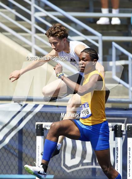 Thumbnail 3 in Bob Hayes Invitational (400M Hurdles) photogallery.