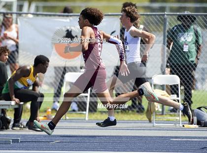 Thumbnail 1 in Bob Hayes Invitational (400M Hurdles) photogallery.