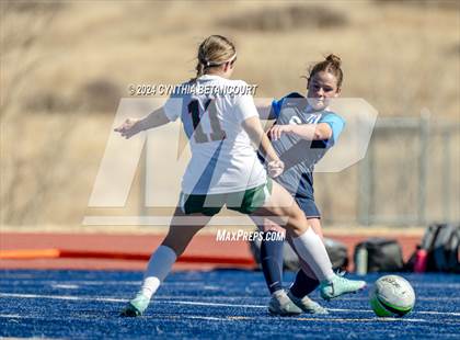 Thumbnail 1 in Legend vs Smoky Hill photogallery.