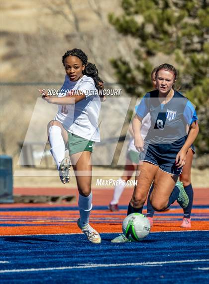 Thumbnail 3 in Legend vs Smoky Hill photogallery.