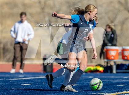 Thumbnail 1 in Legend vs Smoky Hill photogallery.