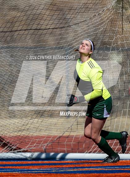 Thumbnail 2 in Legend vs Smoky Hill photogallery.