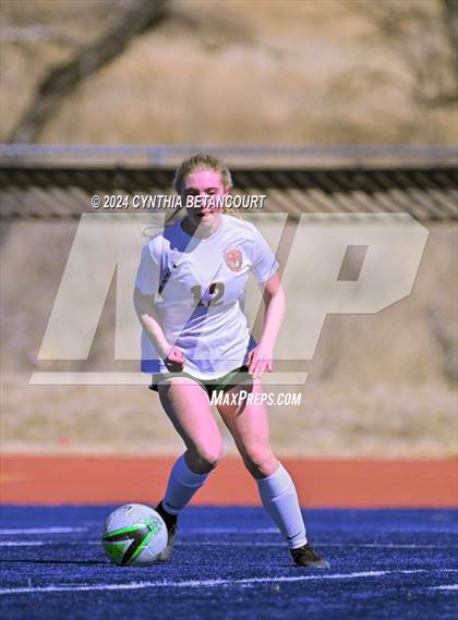 Thumbnail 3 in Legend vs Smoky Hill photogallery.