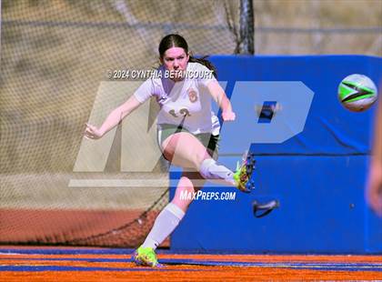 Thumbnail 2 in Legend vs Smoky Hill photogallery.