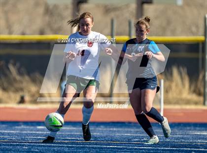 Thumbnail 1 in Legend vs Smoky Hill photogallery.